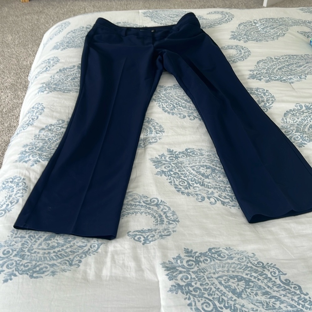 Excellent Condition New York & Company Navy Dress Work Pants Size 8